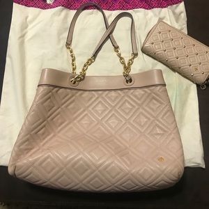 Tory Burch Fleming purse and wallet